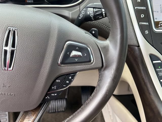 Used 2016 Lincoln MKX Reserve w/ Cargo Utility Package FWD image 30