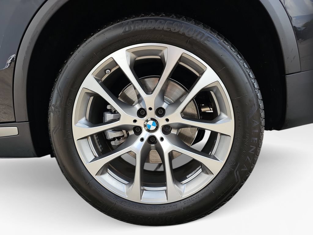 Used 2025 BMW X5 sDrive40i w/ Parking Assistance Package RWD image 24