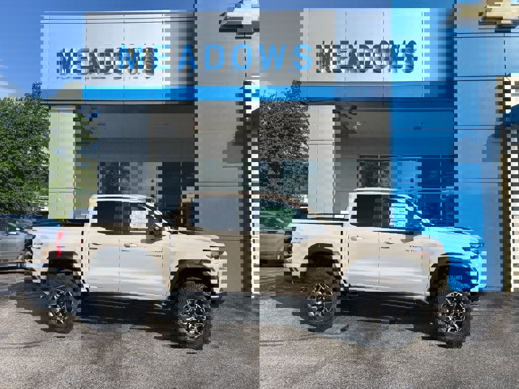 New 2026 Chevrolet Colorado ZR2 w/ Technology Package image 3