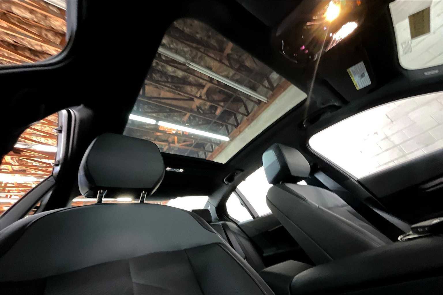 Used 2025 BMW i5 xDrive40 w/ Executive Package image 25