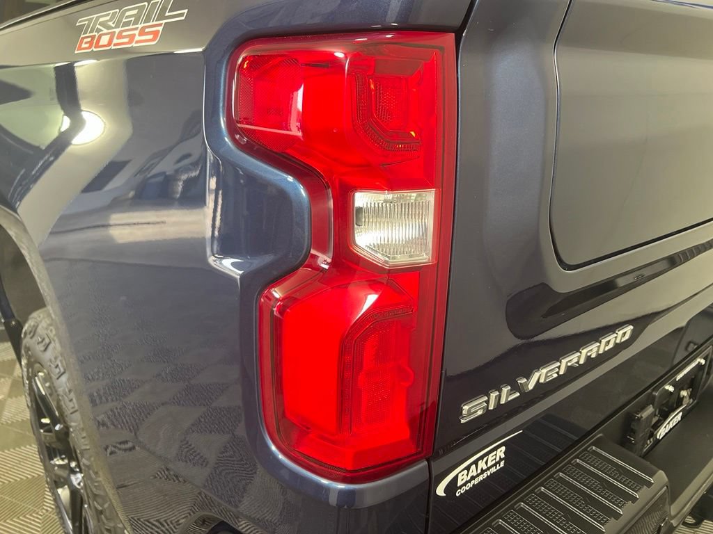 Certified 2022 Chevrolet Silverado 1500 LT Trail Boss w/ LT Trail Boss Premium Package AWD/4WD image 39