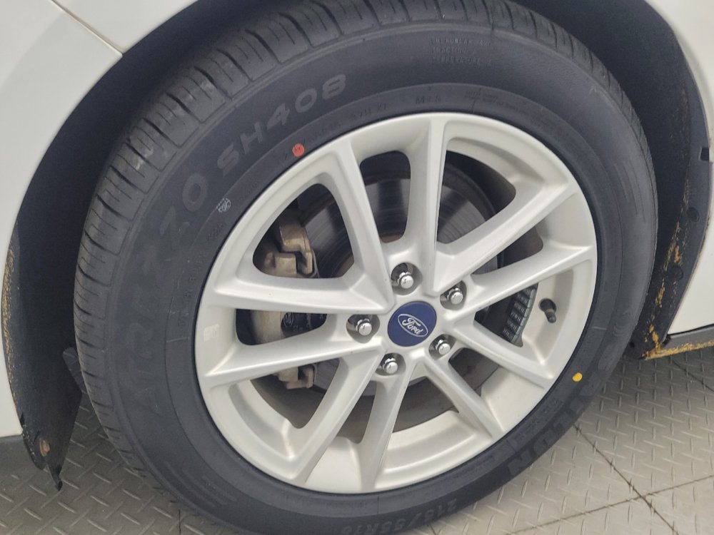 Used 2017 Ford Focus SE FWD image 31