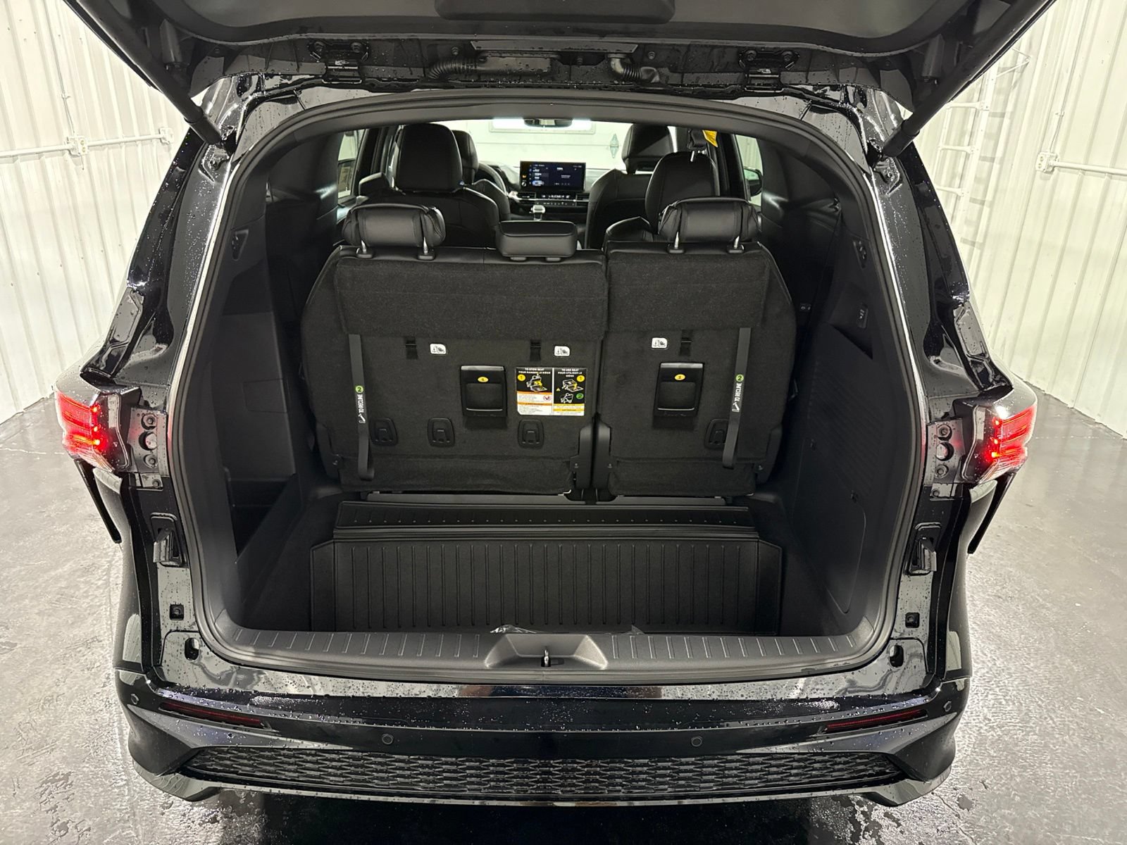 New 2026 Toyota Sienna XSE FWD image 41