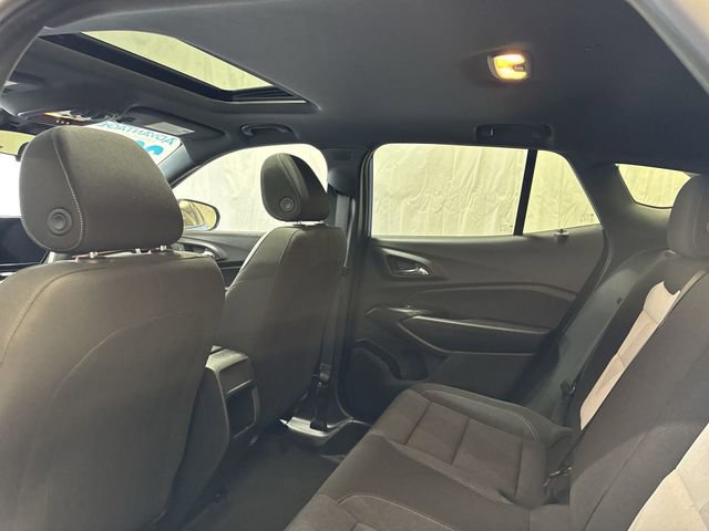 Used 2024 Chevrolet Trax RS w/ Sunroof Package image 14