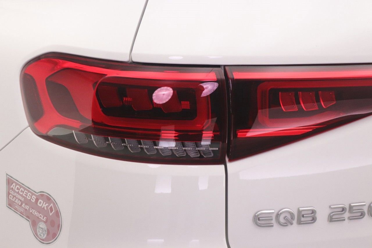 Certified 2023 Mercedes-Benz EQB 250+ image 21