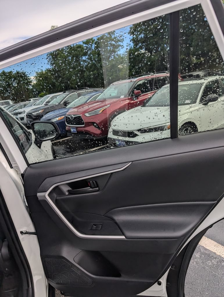 Certified 2024 Toyota RAV4 LE AWD/4WD image 18