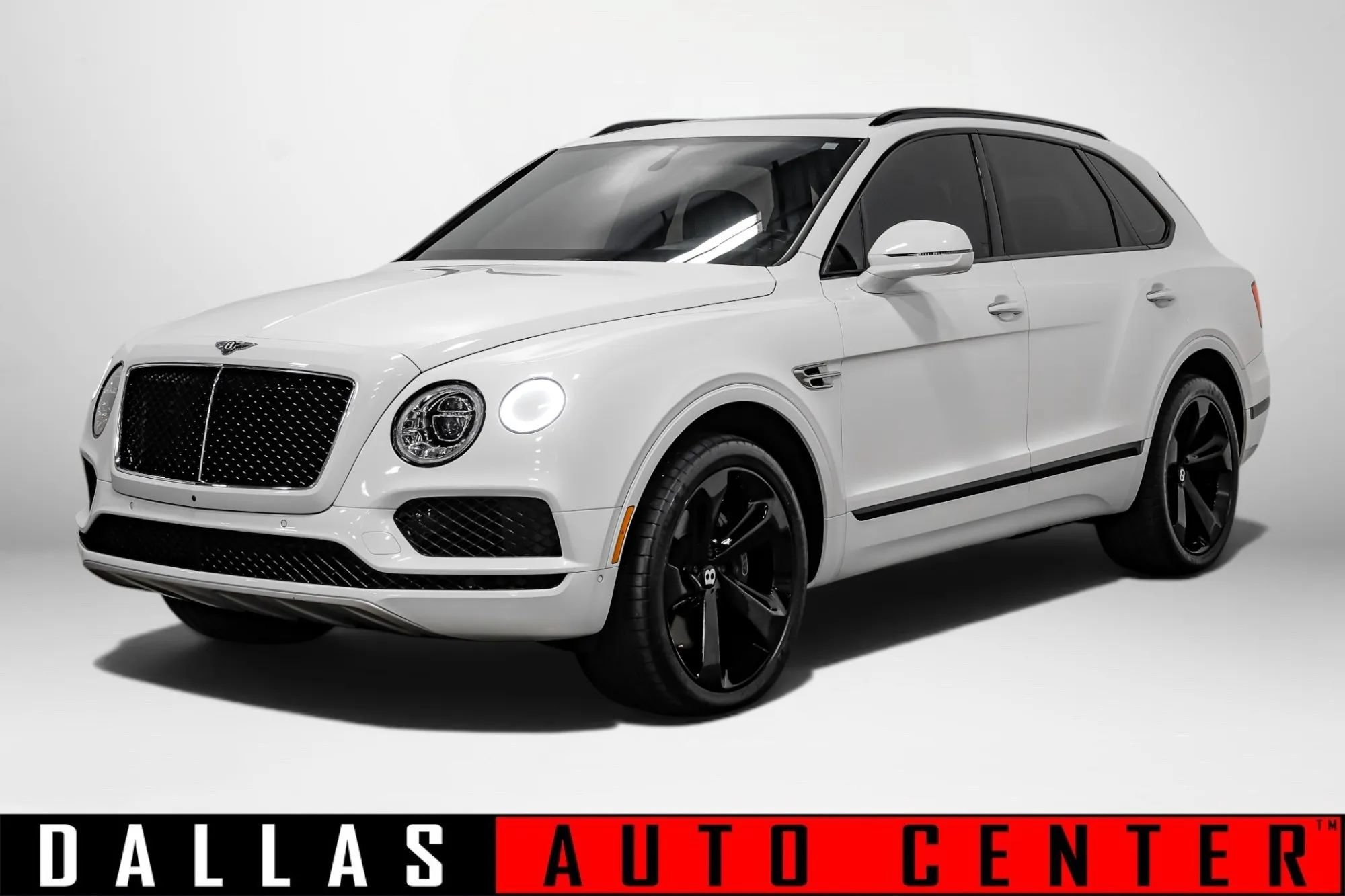 Used 2019 Bentley Bentayga AWD/4WD image 3