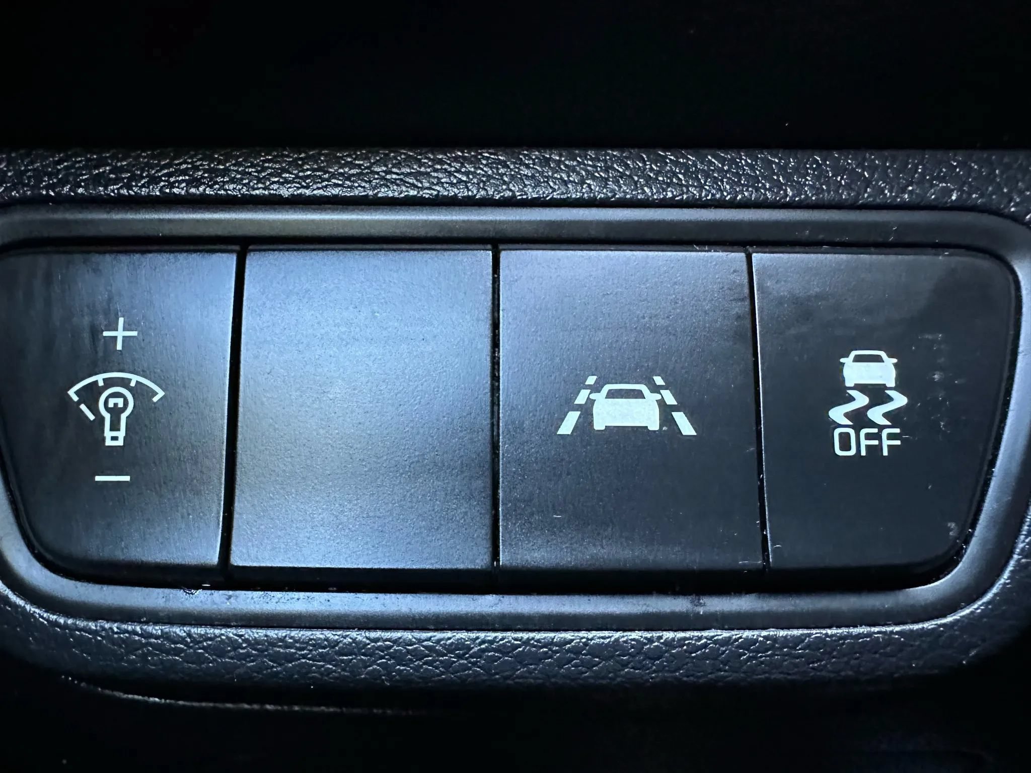 Used 2021 Kia Forte LXS FWD image 18