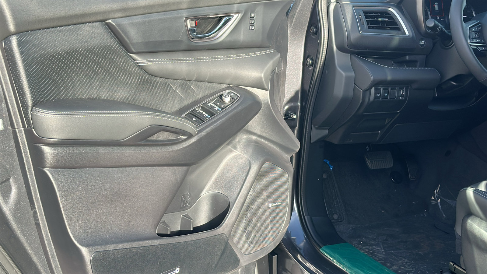 New 2026 Subaru Ascent Limited AWD/4WD image 23