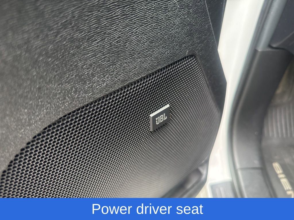 Used 2017 Toyota Sienna Limited Premium image 7