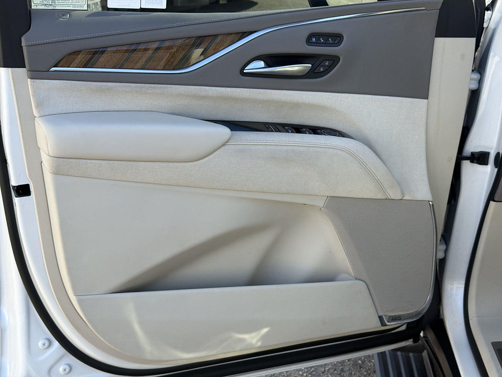Used 2023 Cadillac Escalade Sport Platinum AWD/4WD image 22
