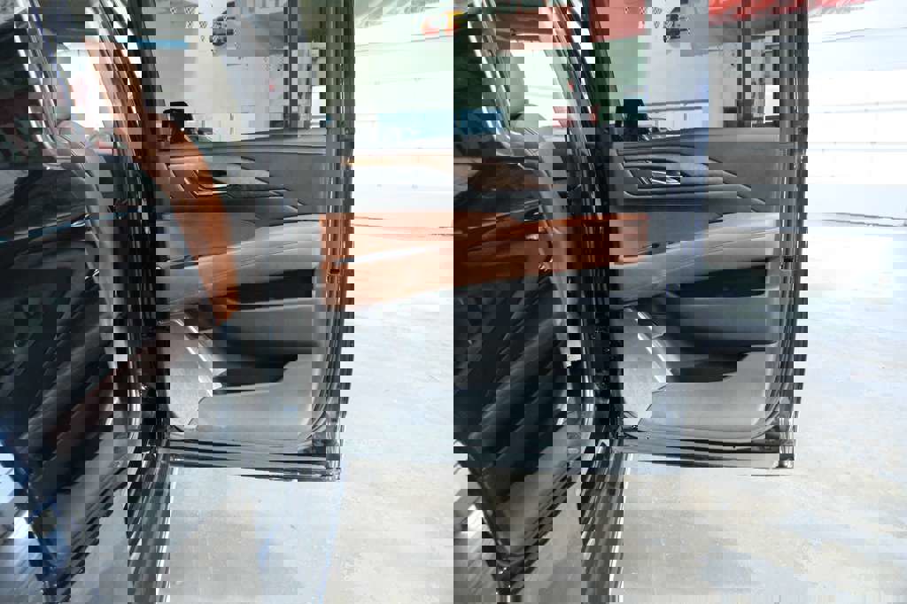 Used 2015 Cadillac Escalade ESV Premium image 27