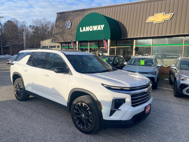 New 2026 Chevrolet Traverse LT w/ Sun and Wheel Package