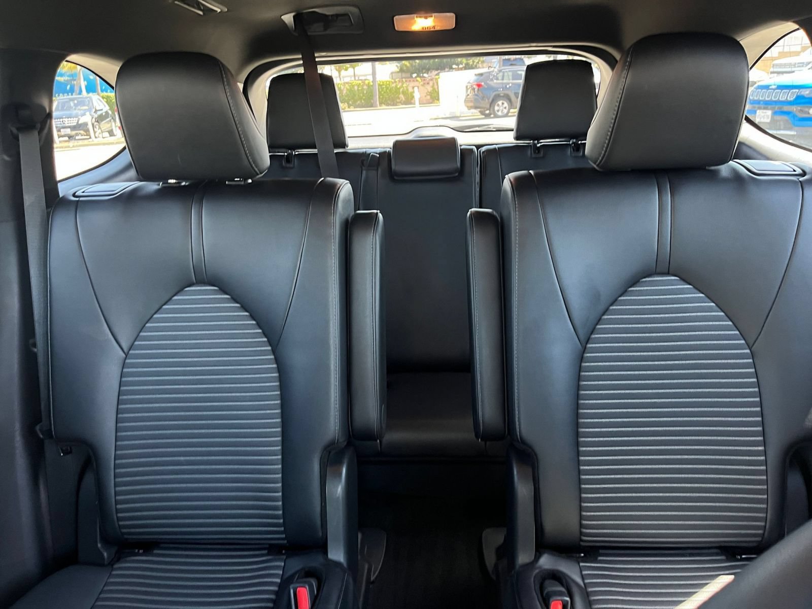 Used 2025 Toyota Highlander XSE AWD/4WD image 41