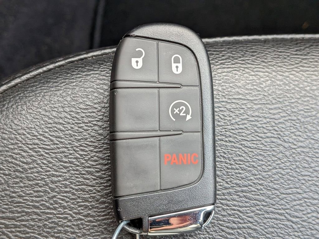 Used 2024 Jeep Compass Limited image 29