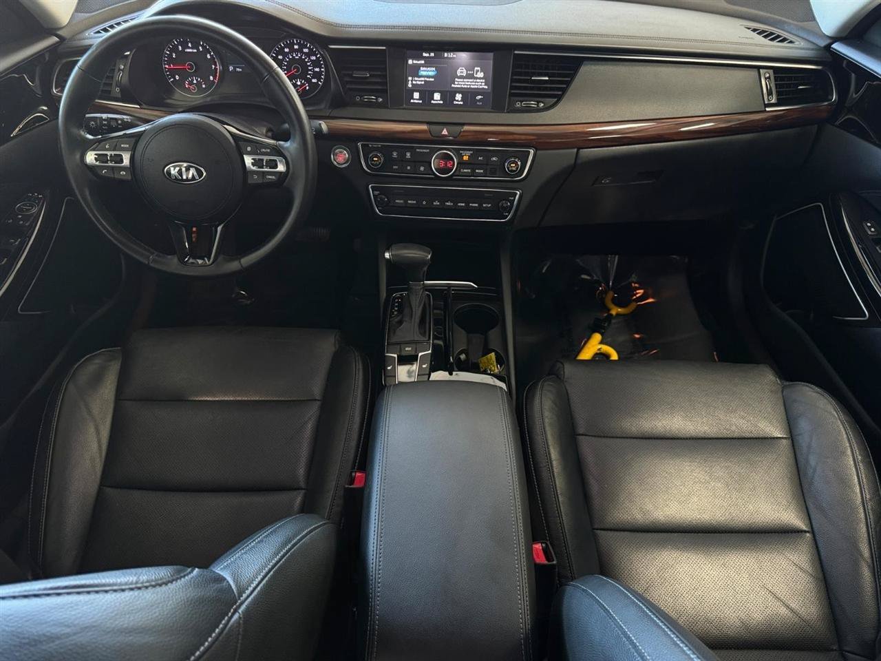 Used 2019 Kia Cadenza Premium FWD image 4