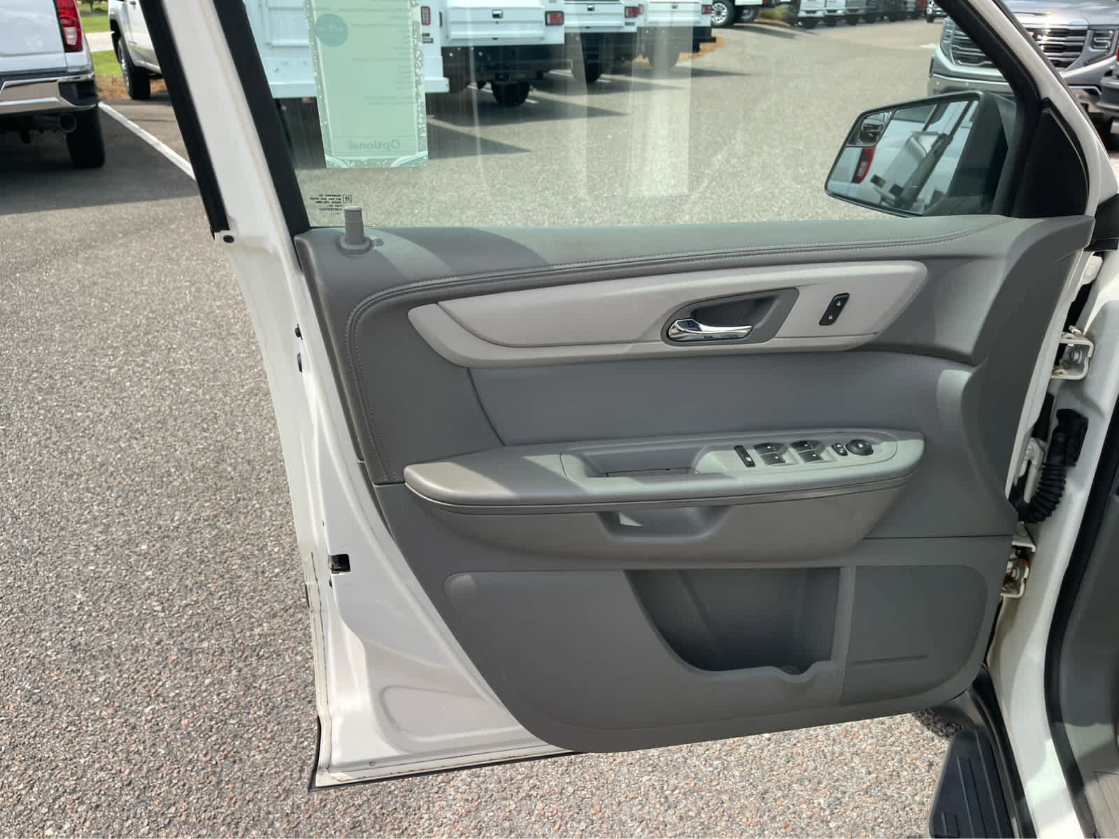 Used 2014 Chevrolet Traverse LS FWD image 10