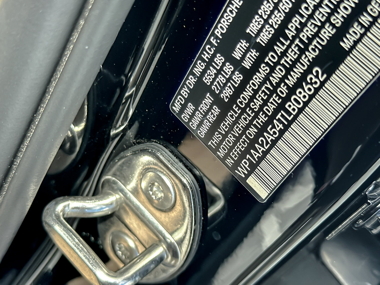 Certified 2026 Porsche Macan AWD/4WD image 29