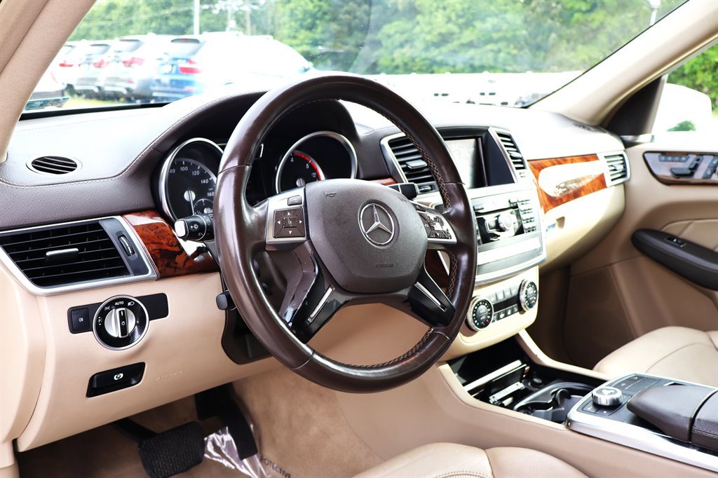 Used 2015 Mercedes-Benz GL 320 BlueTEC 4MATIC image 16