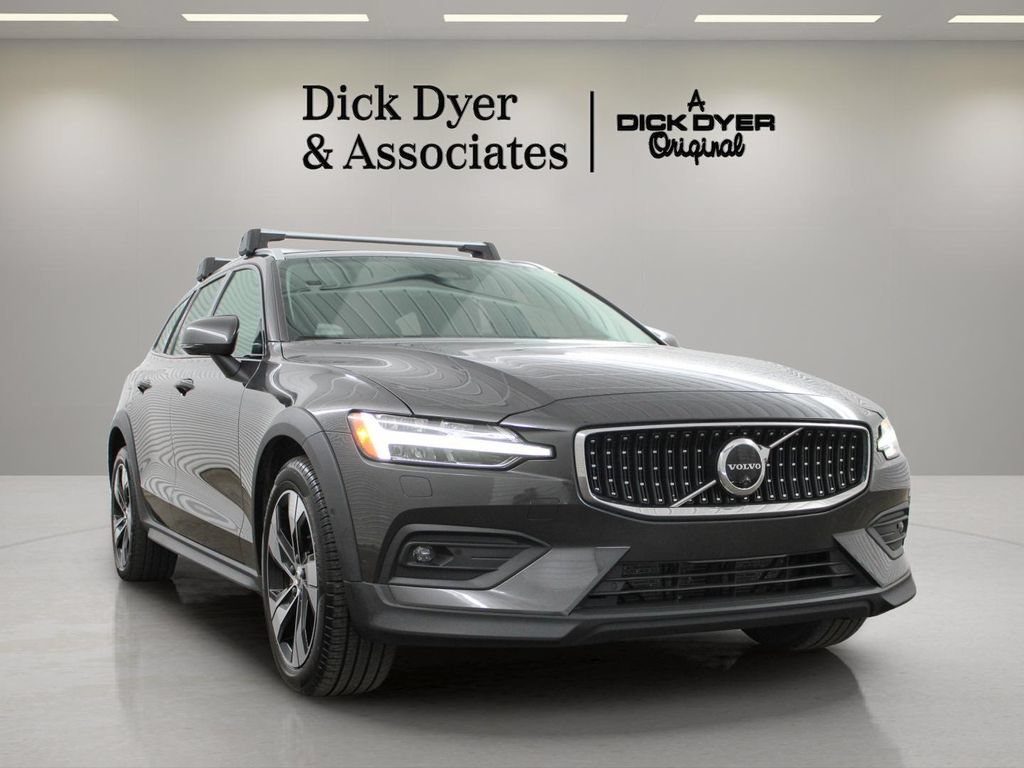 Certified 2023 Volvo V60 B5 Cross Country Plus w/ Climate Package