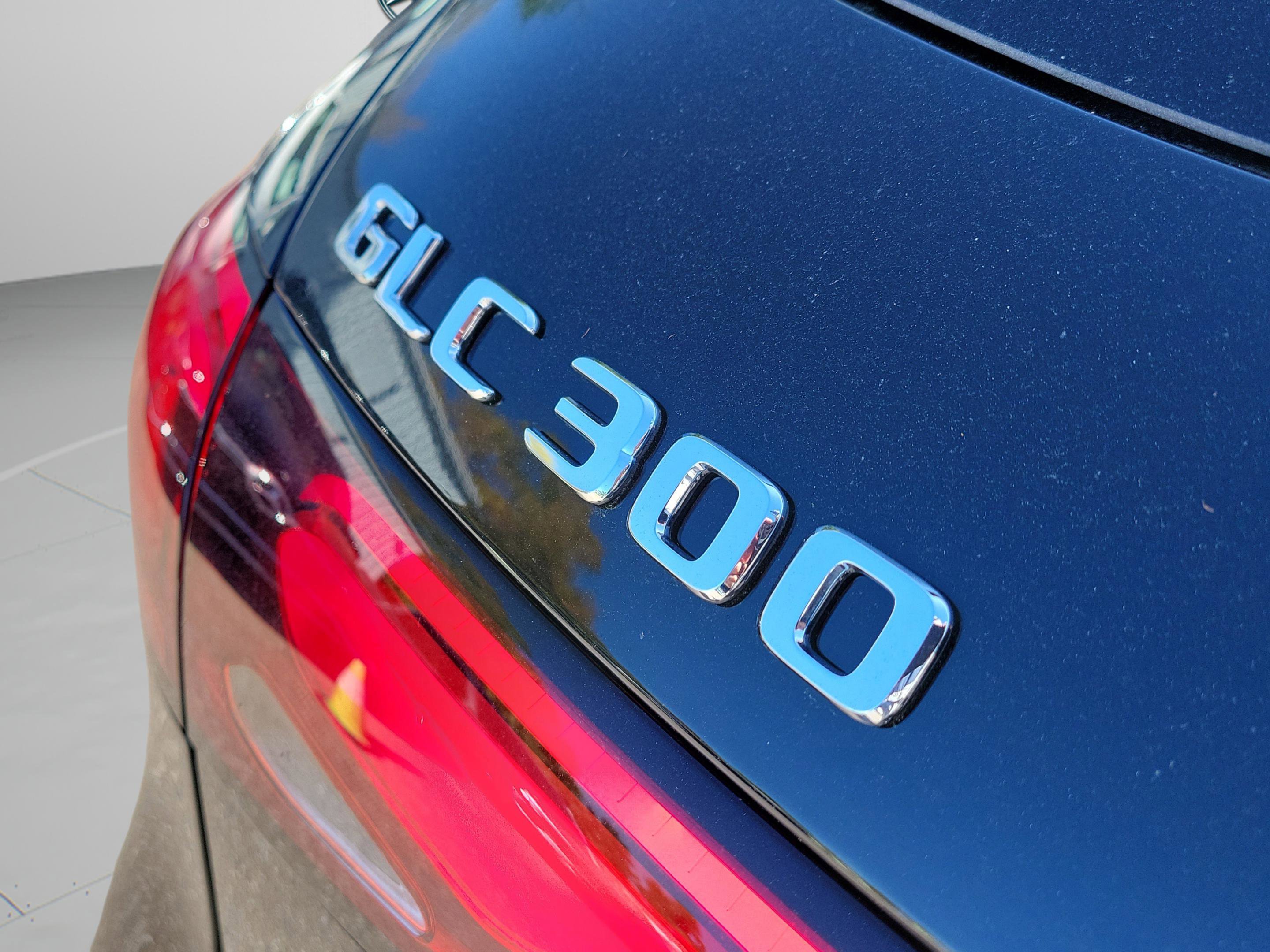 Used 2026 Mercedes-Benz GLC 300 4MATIC image 6