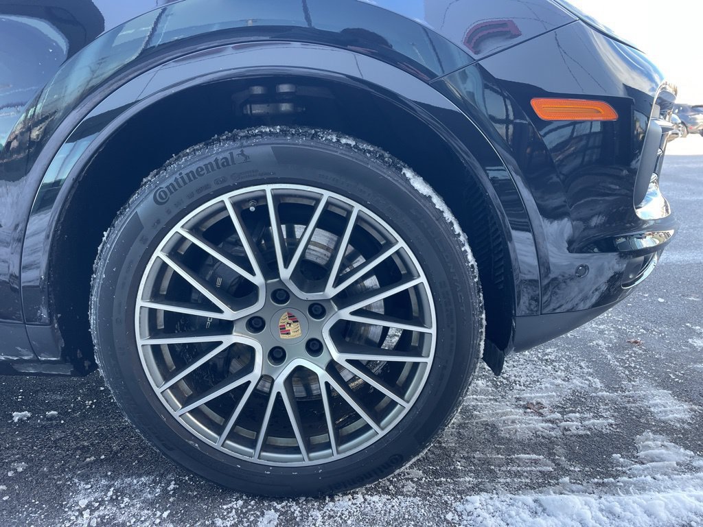 Certified 2023 Porsche Cayenne Platinum Edition AWD/4WD image 16