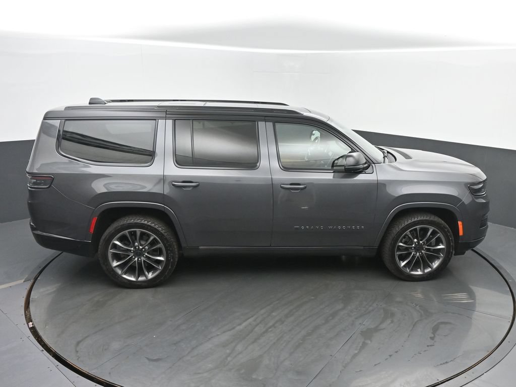 Used 2025 Jeep Grand Wagoneer Series III w/ Rear Seat Video Group 1 AWD/4WD image 42