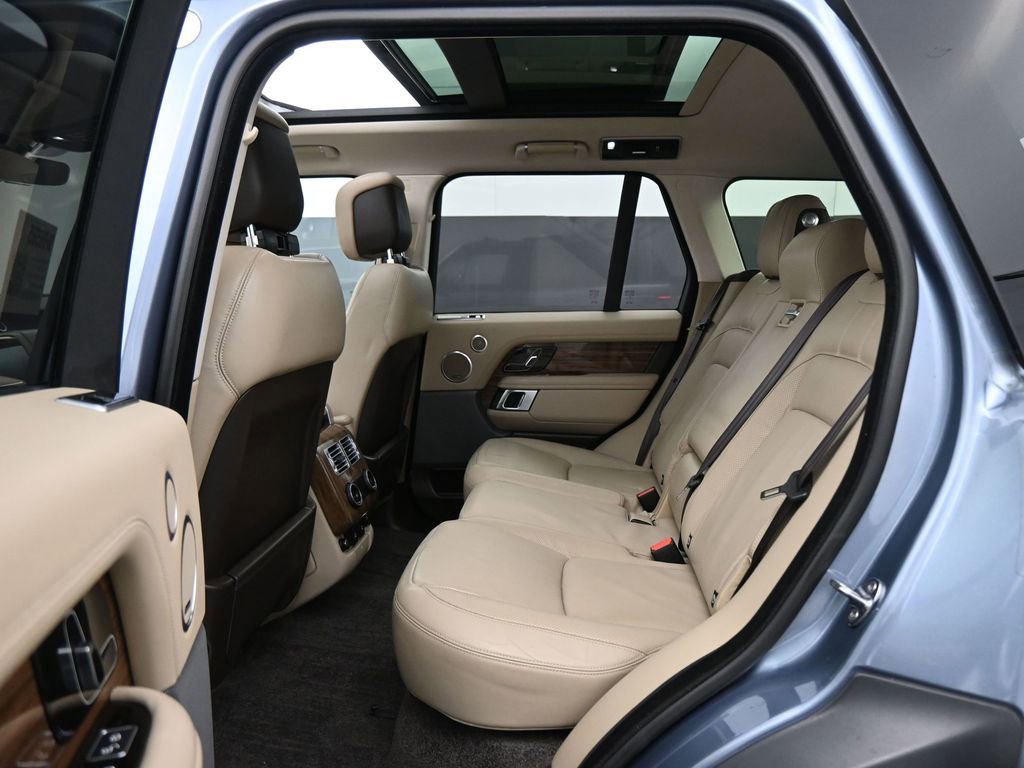 Used 2019 Land Rover Range Rover HSE image 19