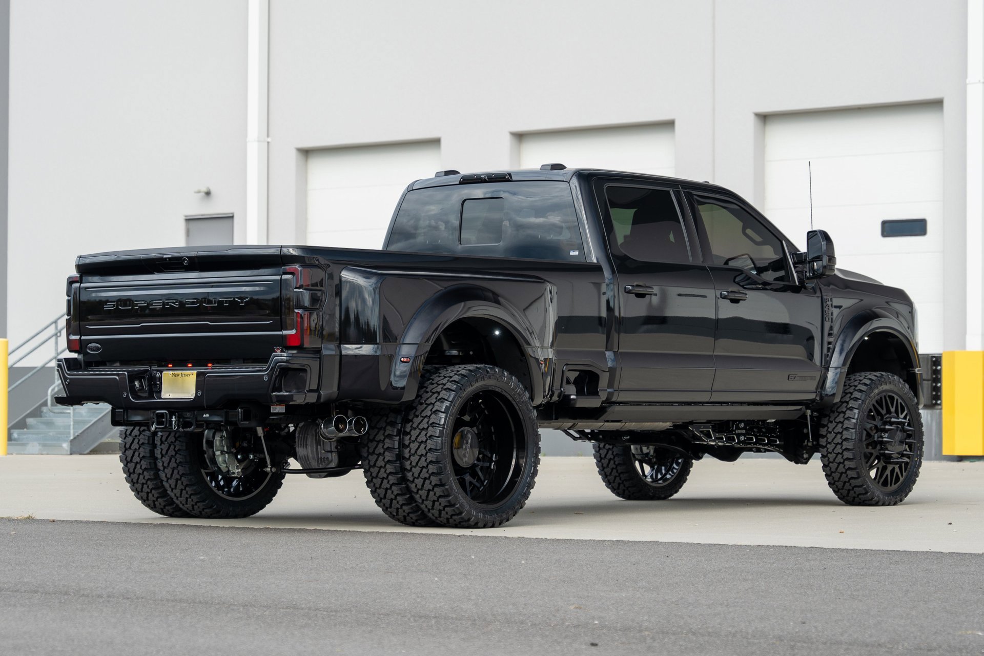 Used 2025 Ford F450 Platinum image 11