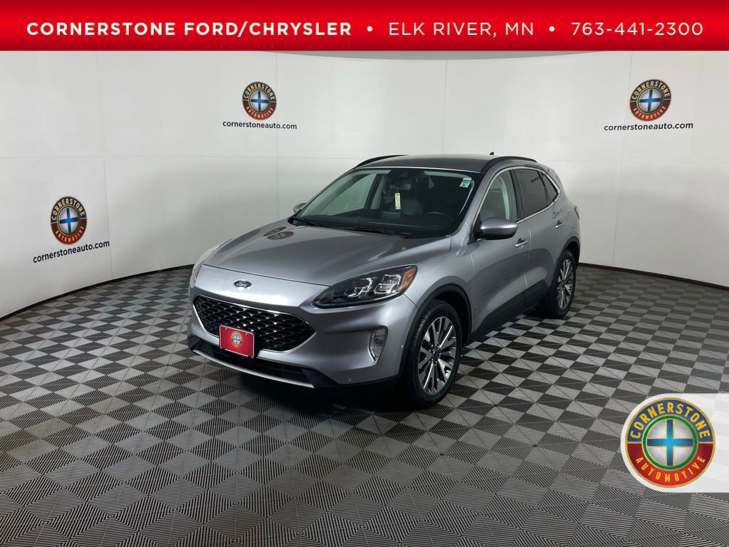 Used 2021 Ford Escape Titanium video 1