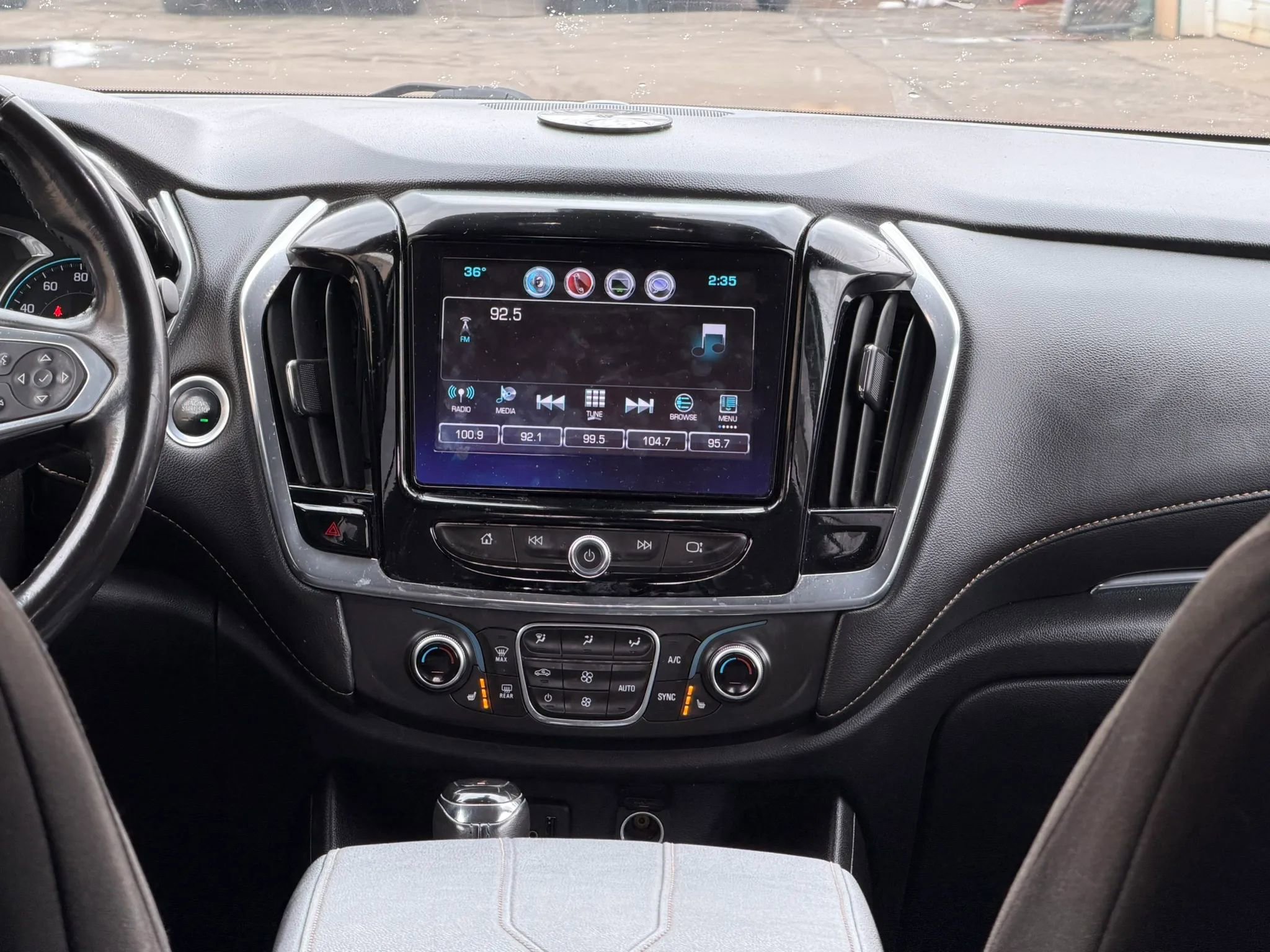 Used 2018 Chevrolet Traverse LT image 46