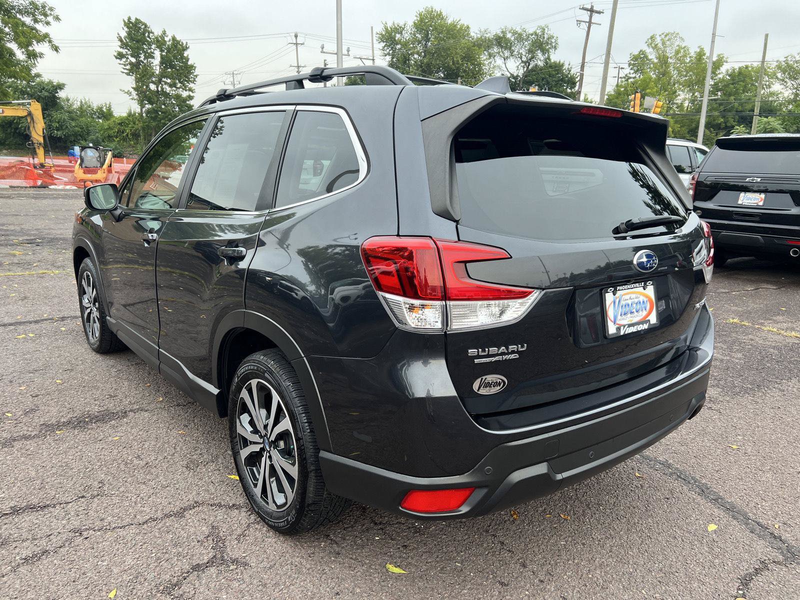 Used 2019 Subaru Forester Limited AWD/4WD image 5