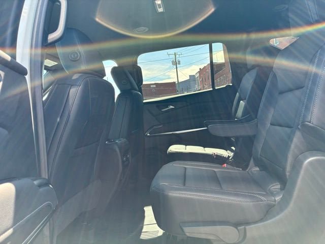New 2026 Chevrolet Traverse LT w/ Midnight/Sport Edition AWD/4WD image 17