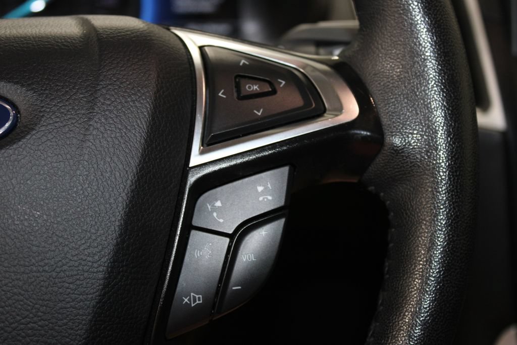 Used 2024 Ford Edge SEL AWD/4WD image 44