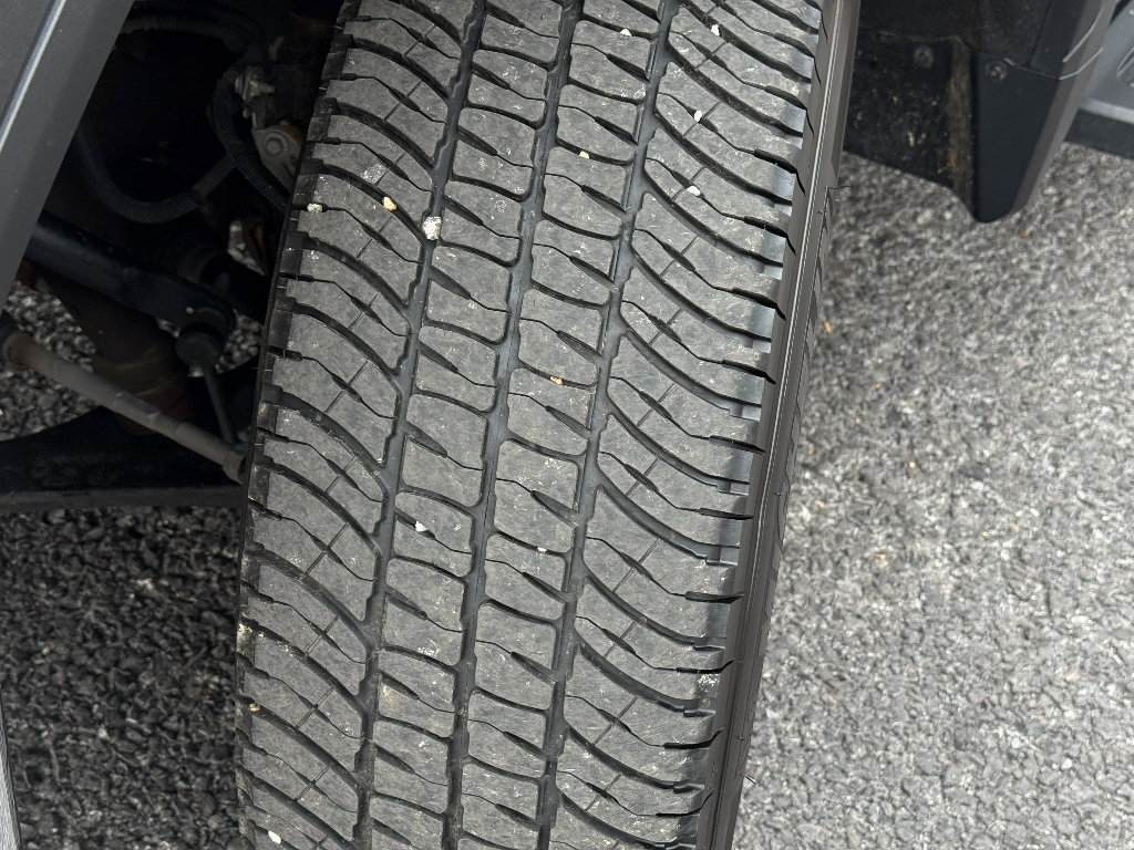 Used 2020 GMC Sierra 2500 SLT w/ SLT Convenience Package image 18