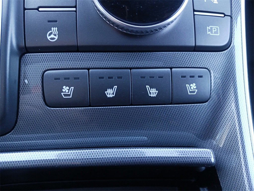 Used 2023 Hyundai Santa Fe Calligraphy image 25