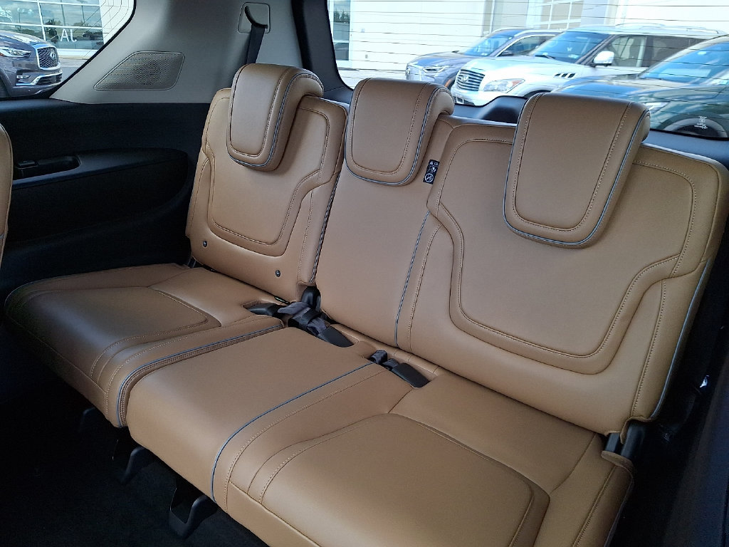 New 2027 INFINITI QX80 Luxe w/ Cargo Package AWD/4WD image 7