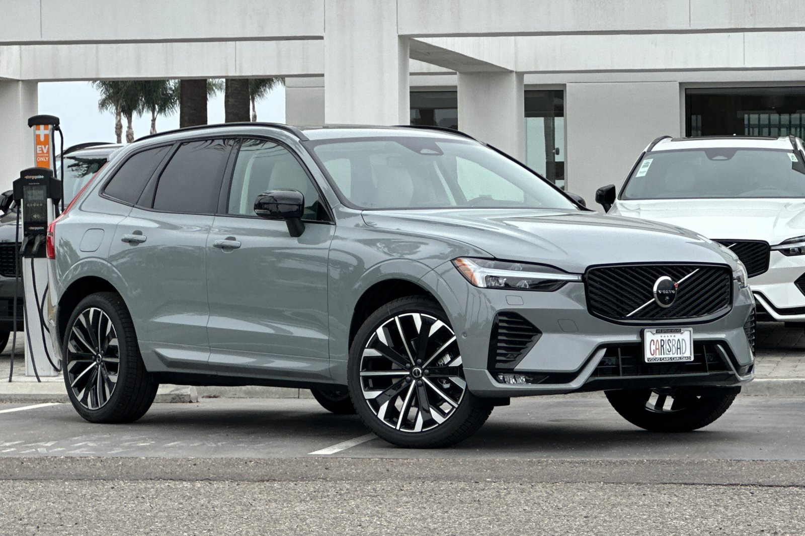 New 2026 Volvo XC60 B5 Ultra w/ Climate Package PRO AWD/4WD image 2