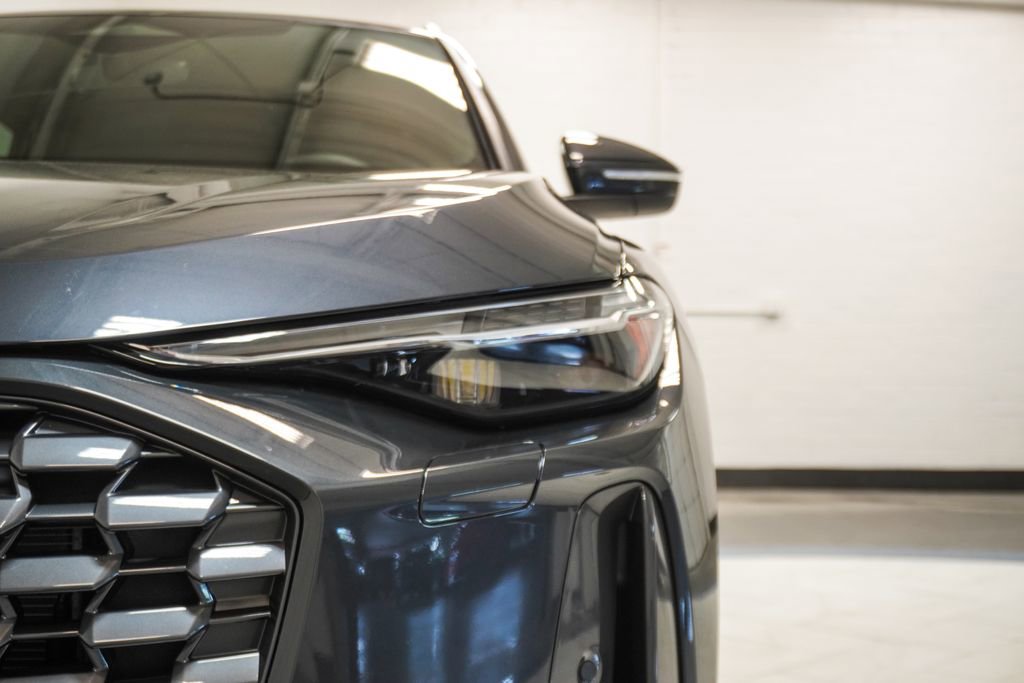 Used 2025 Audi Q5 Premium Plus w/ Premium Plus image 45