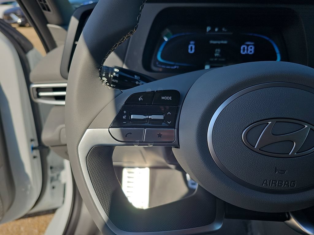 New 2026 Hyundai Elantra SEL Sport Premium FWD image 18