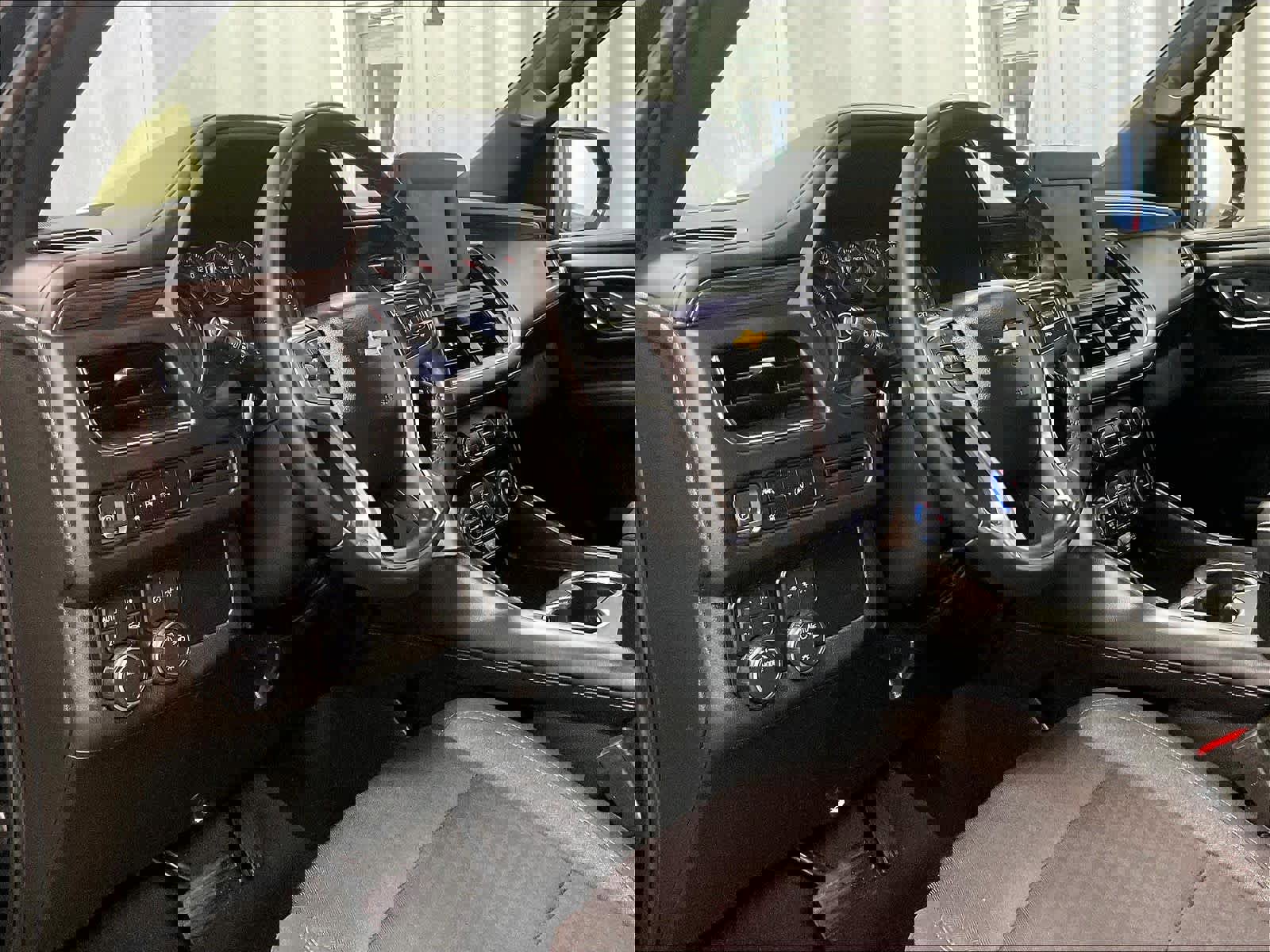 Used 2023 Chevrolet Tahoe LS image 8