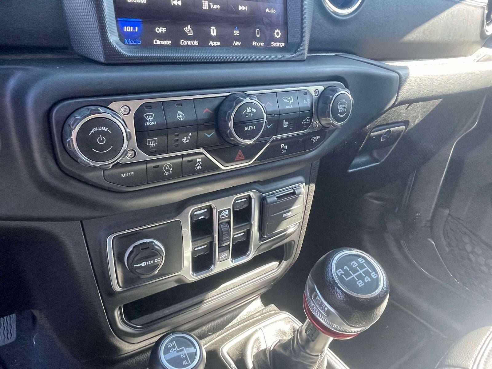 Used 2021 Jeep Wrangler Unlimited Sahara AWD/4WD image 29