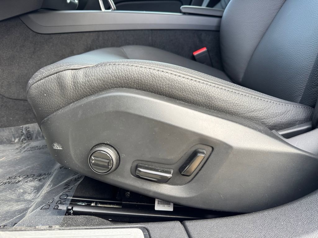 Certified 2025 Volvo V60 B5 Cross Country Plus image 26