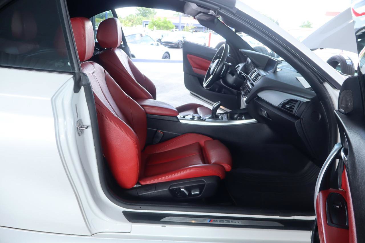 Used 2016 BMW M235i Convertible RWD image 33