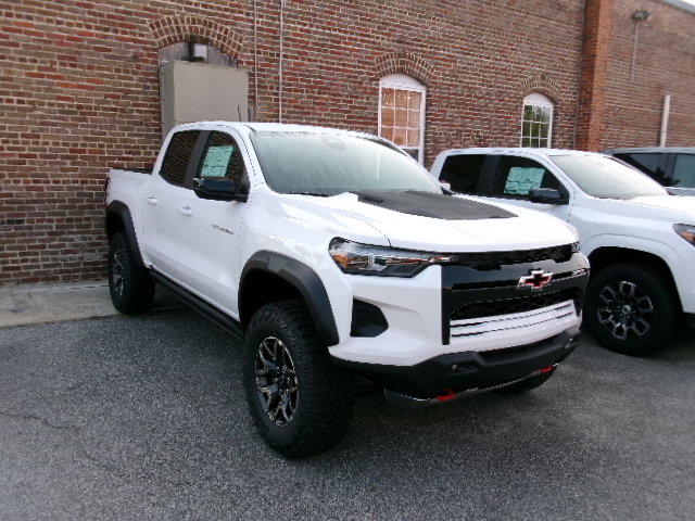 New 2025 Chevrolet Colorado ZR2