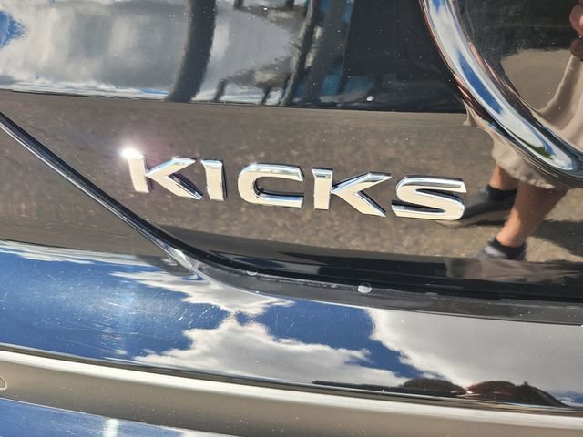 Used 2024 Nissan Kicks SR w/ SR Premium Package FWD image 10