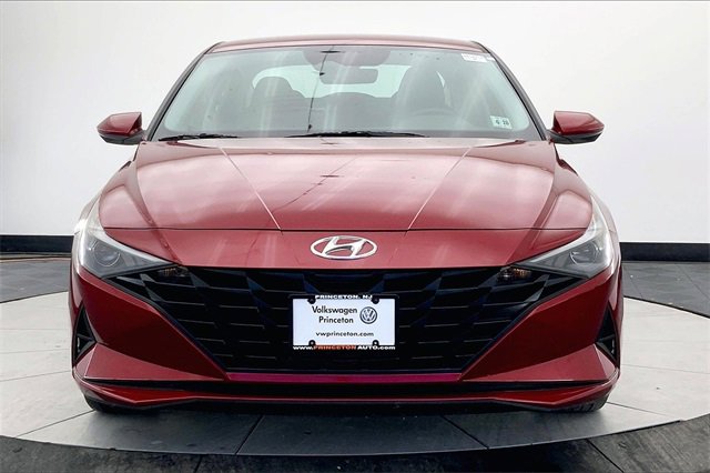 Used 2023 Hyundai Elantra SEL image 3
