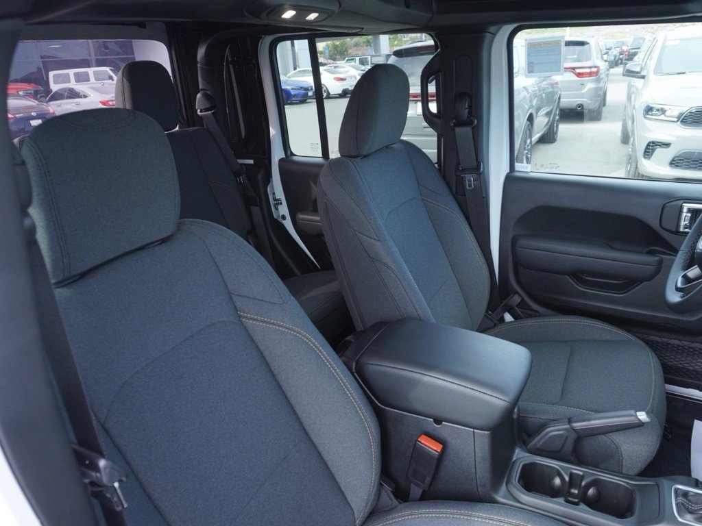 New 2025 Jeep Gladiator Sport S image 24