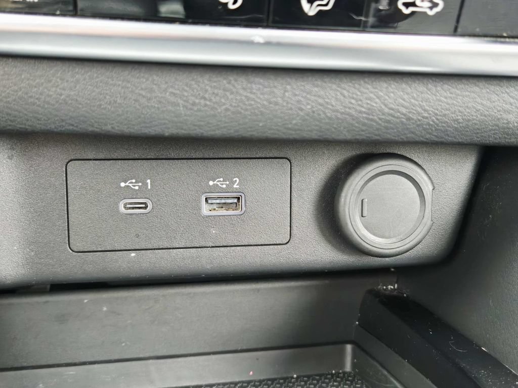 Used 2023 Nissan Rogue SV AWD/4WD image 26