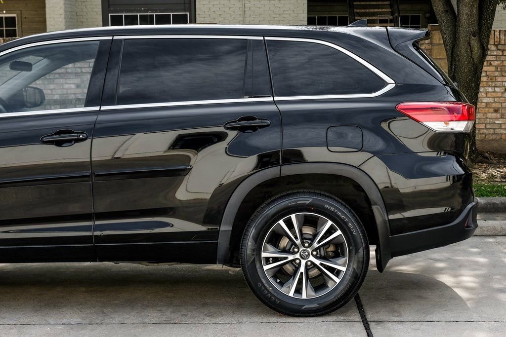Used 2017 Toyota Highlander Plus image 22